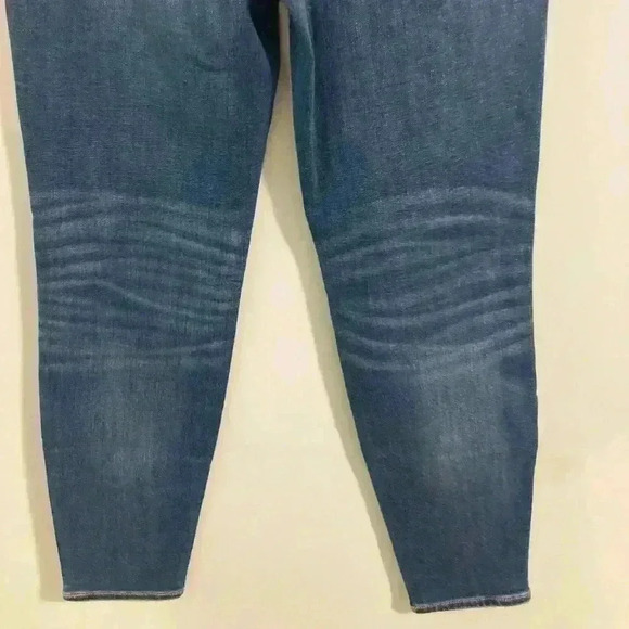 NEW American Eagle Curvy Super High-Waisted Jeans - Picture 6 of 12